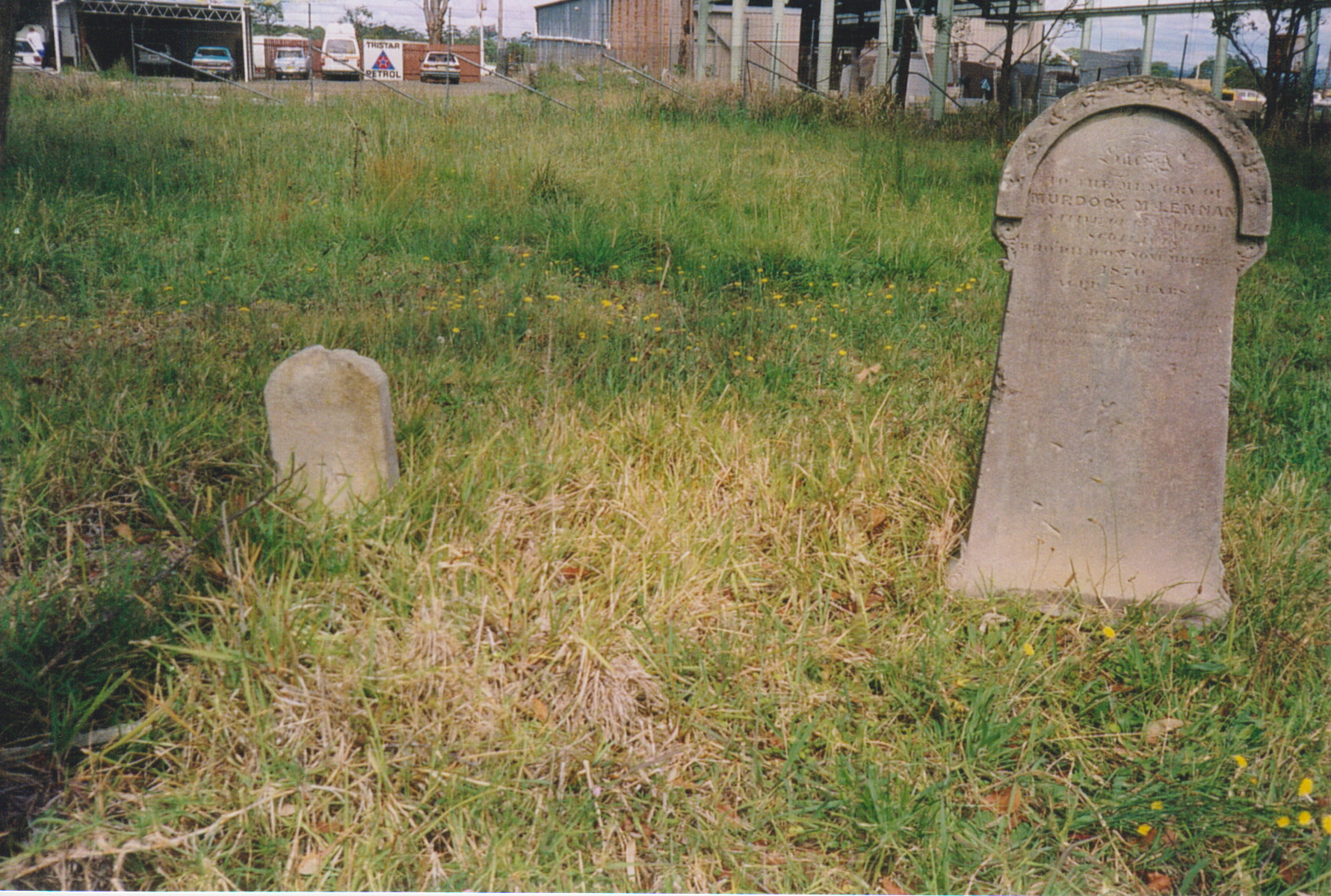 Photo of headstones/Murdock McLennan d1970 hdstn Purfleet wider shot